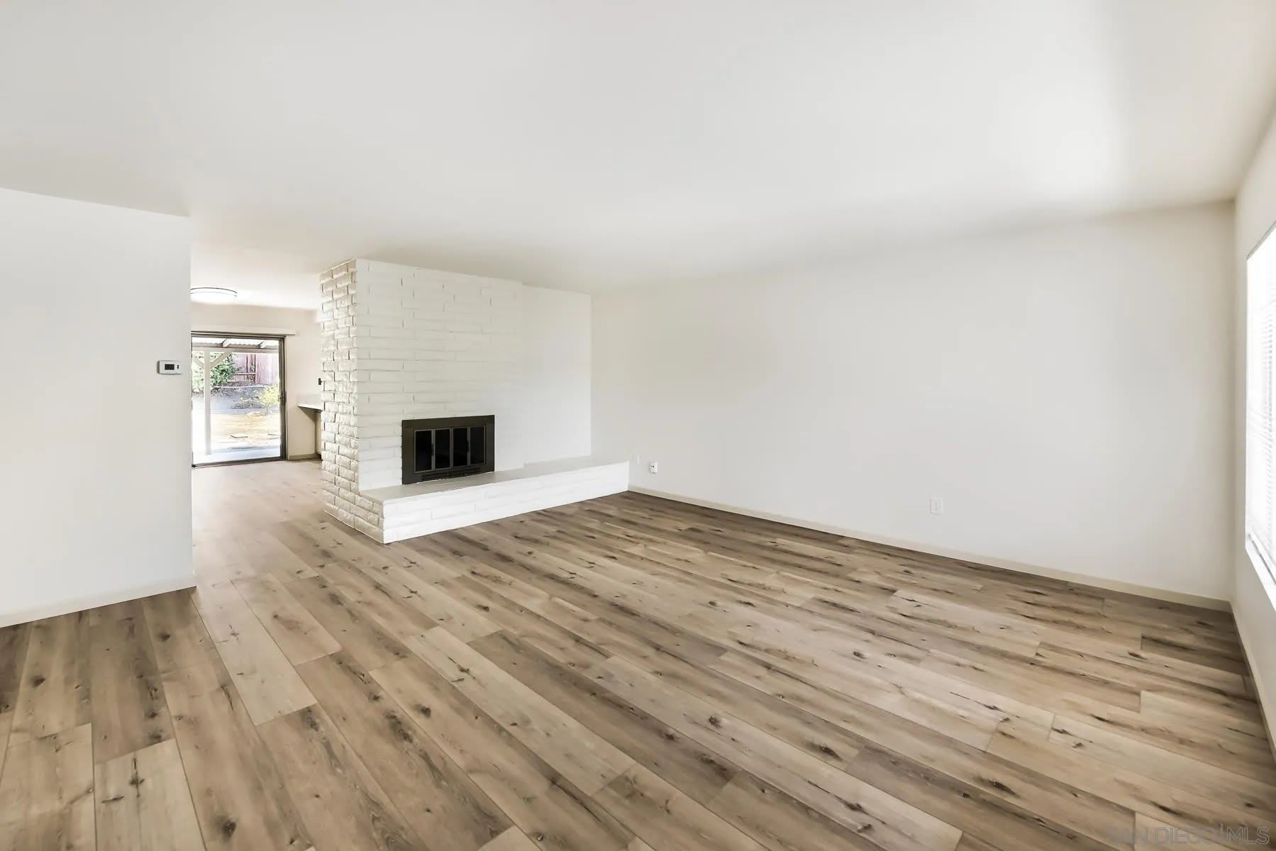6095 Agee St – photo 4