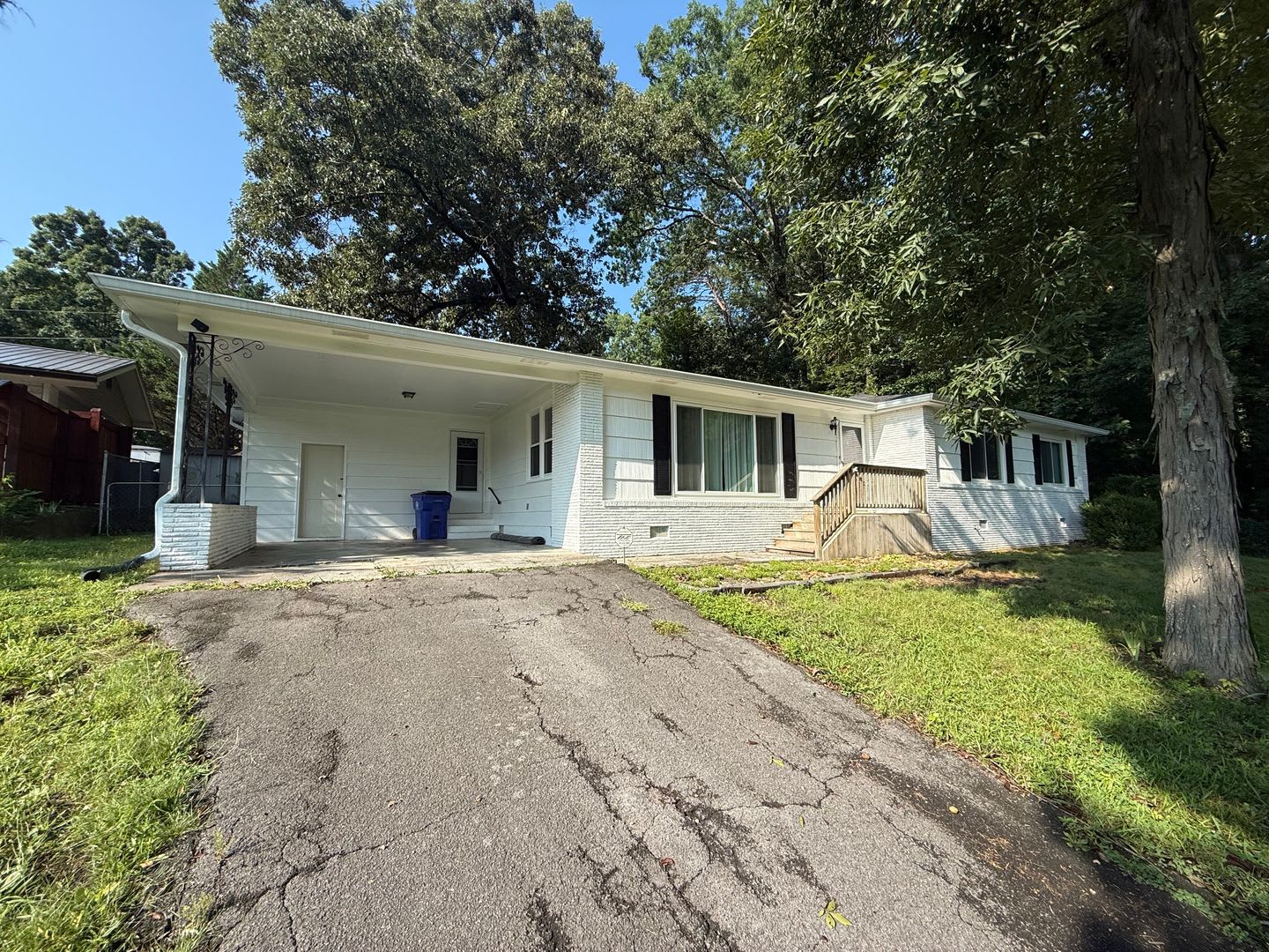 Beautifully Remodeled 3-Bedroom Home with Large Fenced Yard – photo 2