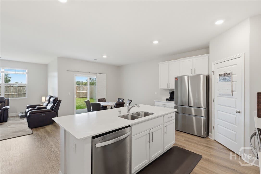110 Grove Drive – photo 5
