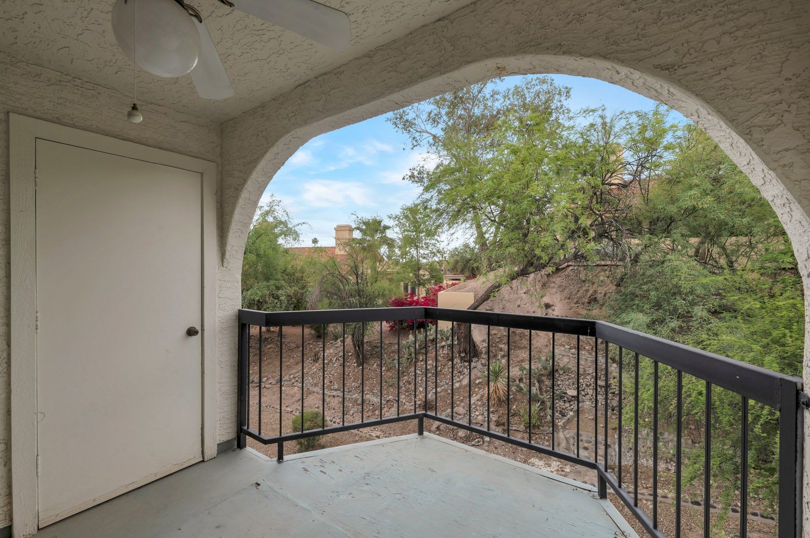 Charming 2 Bedroom, 2 Bathroom in Fountain Hills, AZ – photo 1
