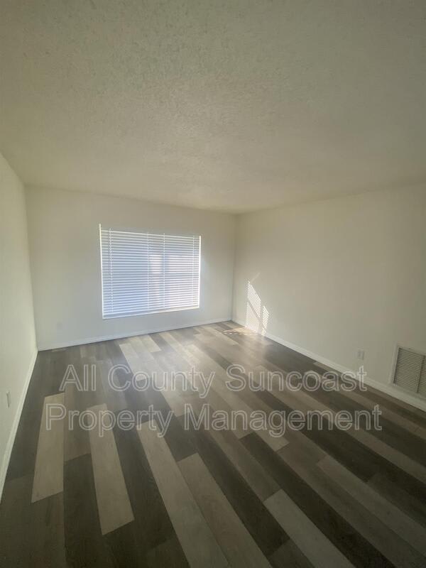 7450 35th St N #1003 – photo 5