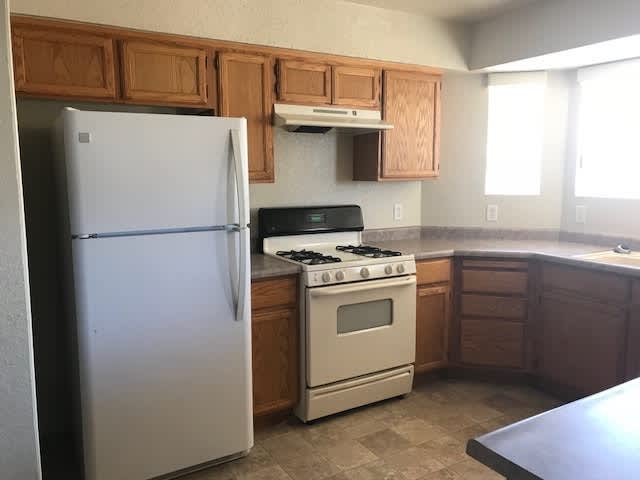 4 Bed/2 bath in MOUNTAIN VIEW! – photo 3