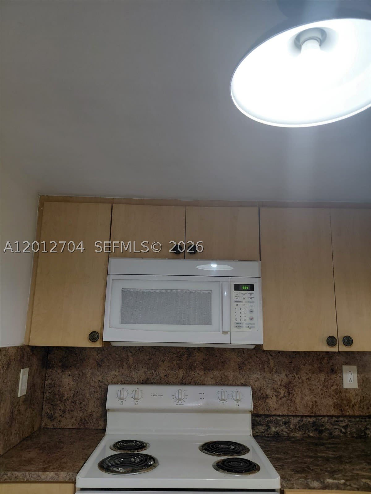 11790 SW 18th St – photo 4