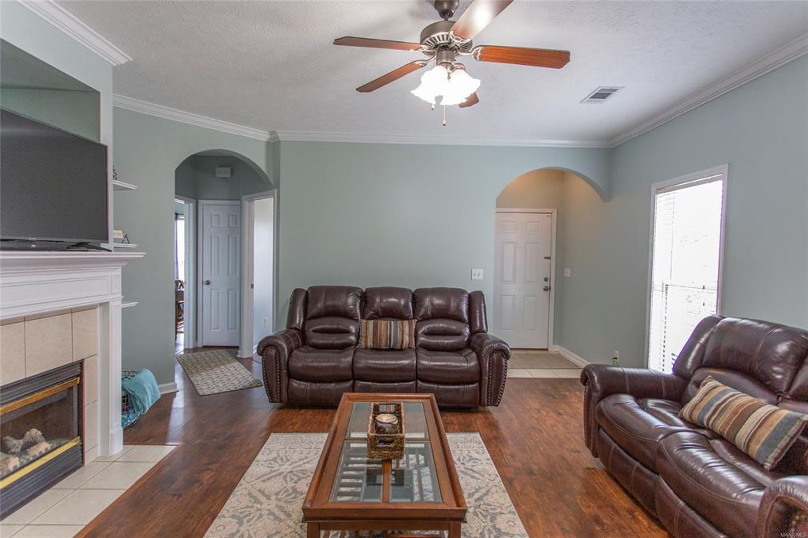6913 Sandfield Dr – photo 3