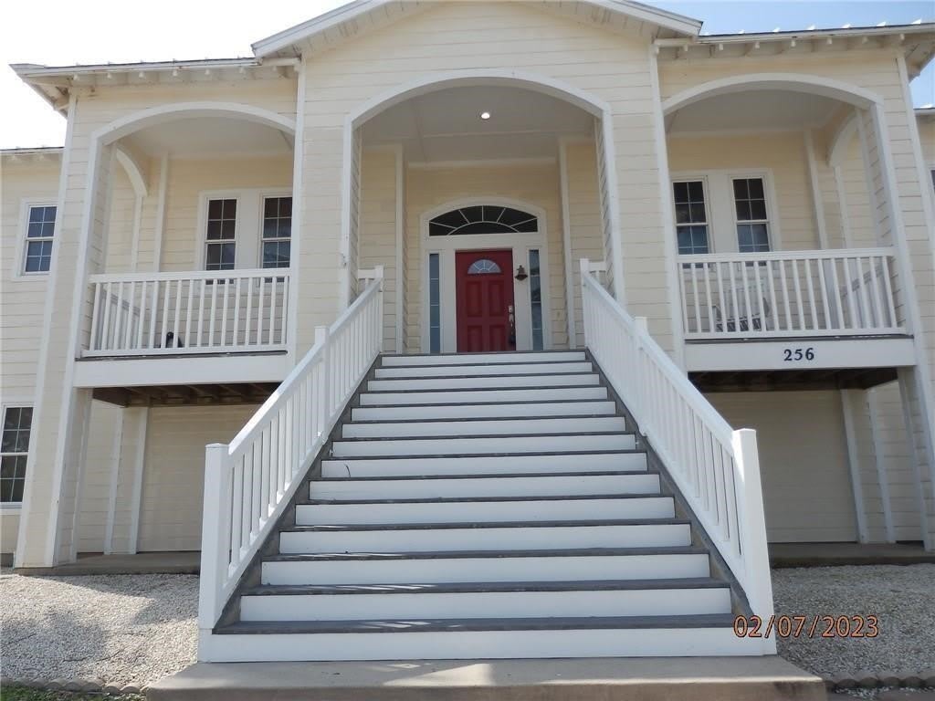 256 Beachwalk – photo 1