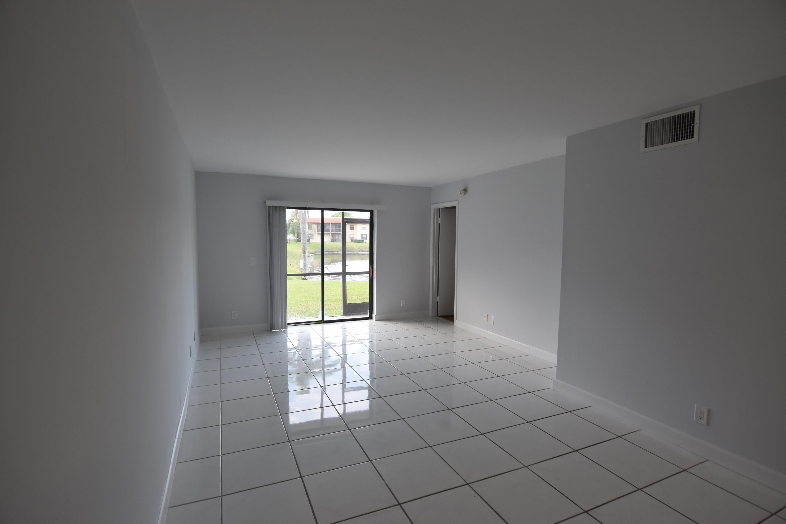 21895 Lake Forest Circle – photo 5