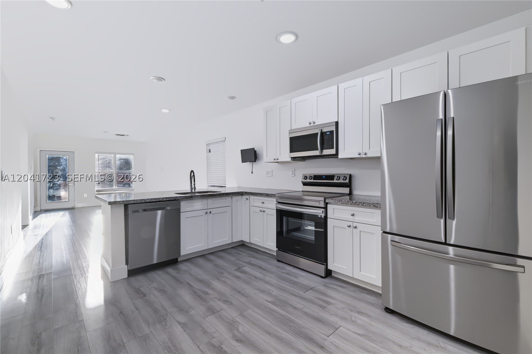 7777 Nw 8Th Ct – photo 3