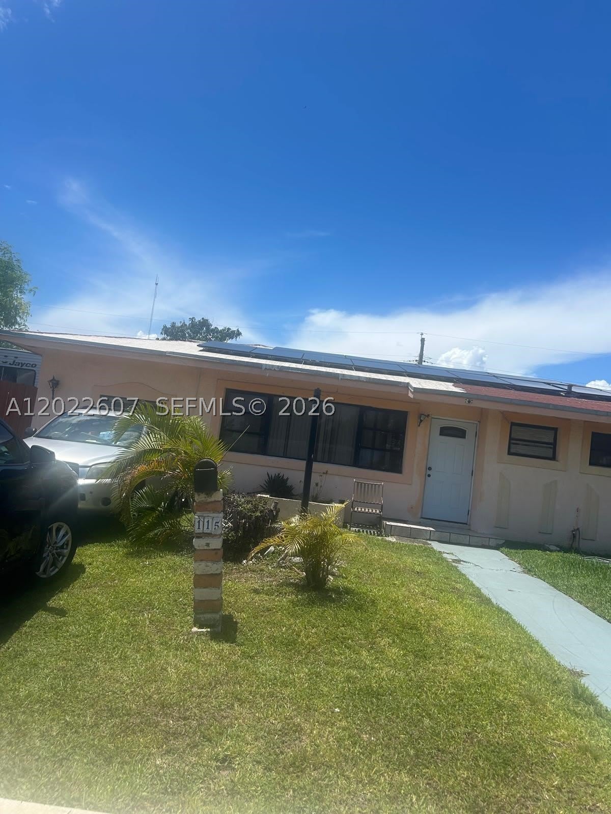 115 NW 193rd St – photo 1