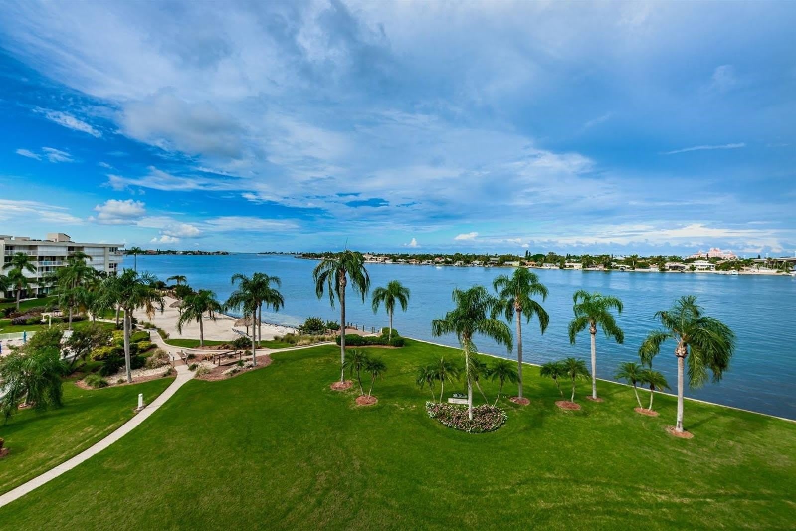 6001 Bahia Del Mar Circle – photo 4