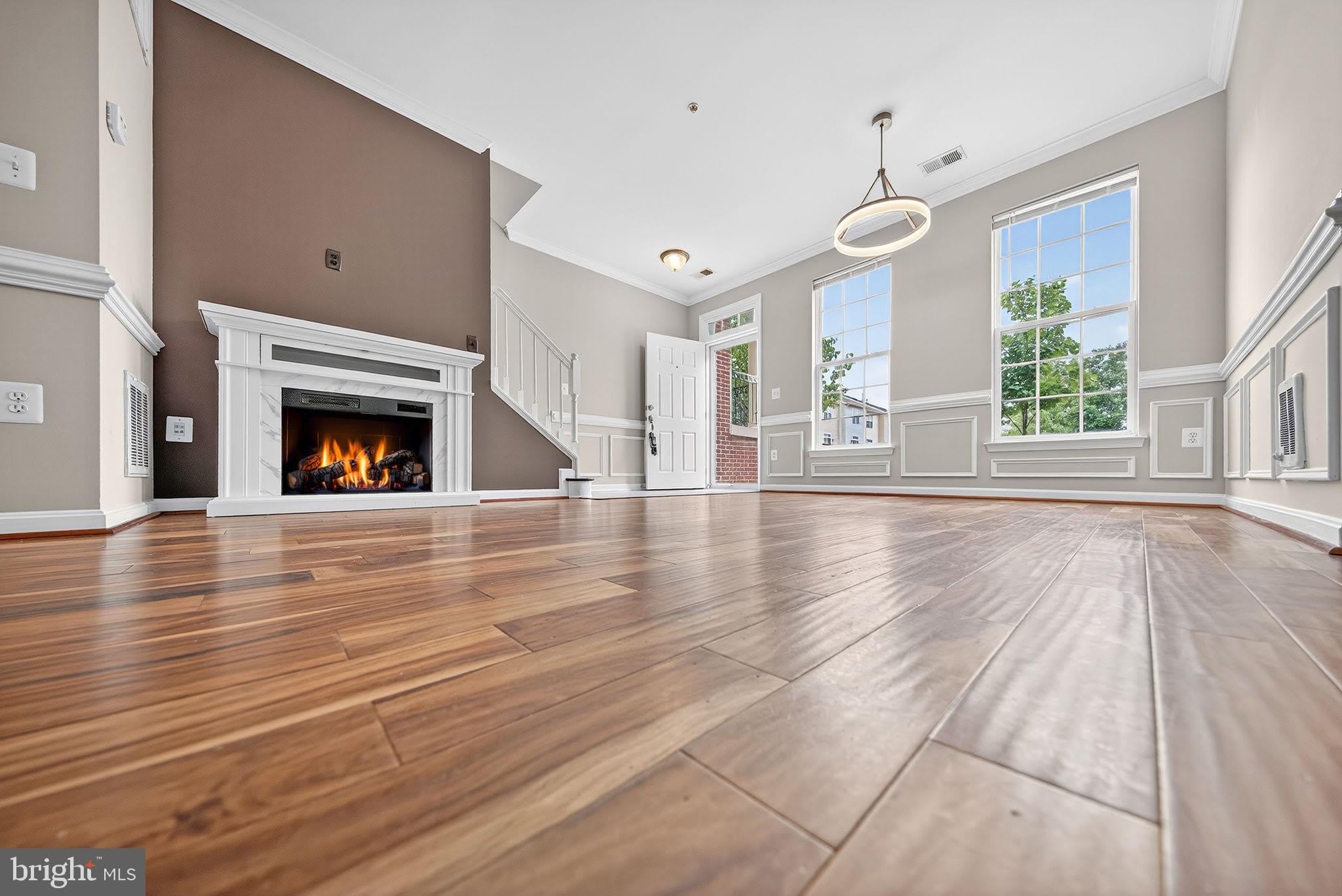 15825 JOHN DISKIN Circle – photo 4