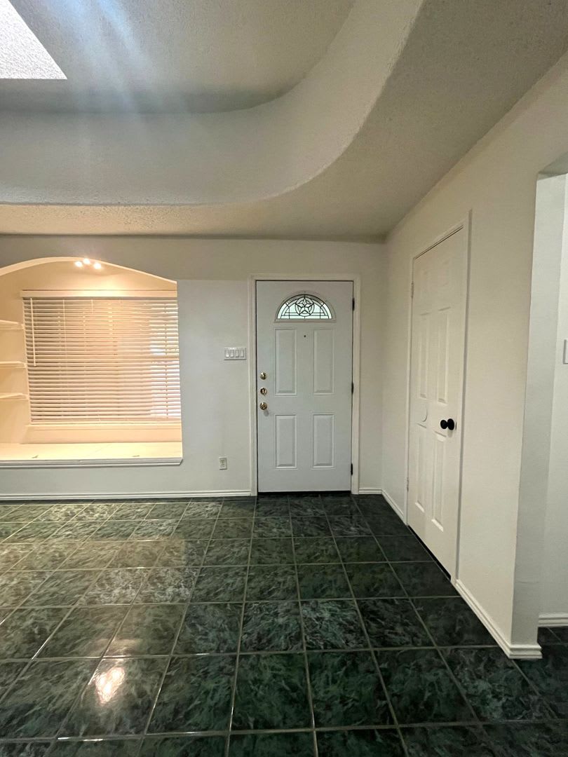 1918 Summerwood Dr – photo 3
