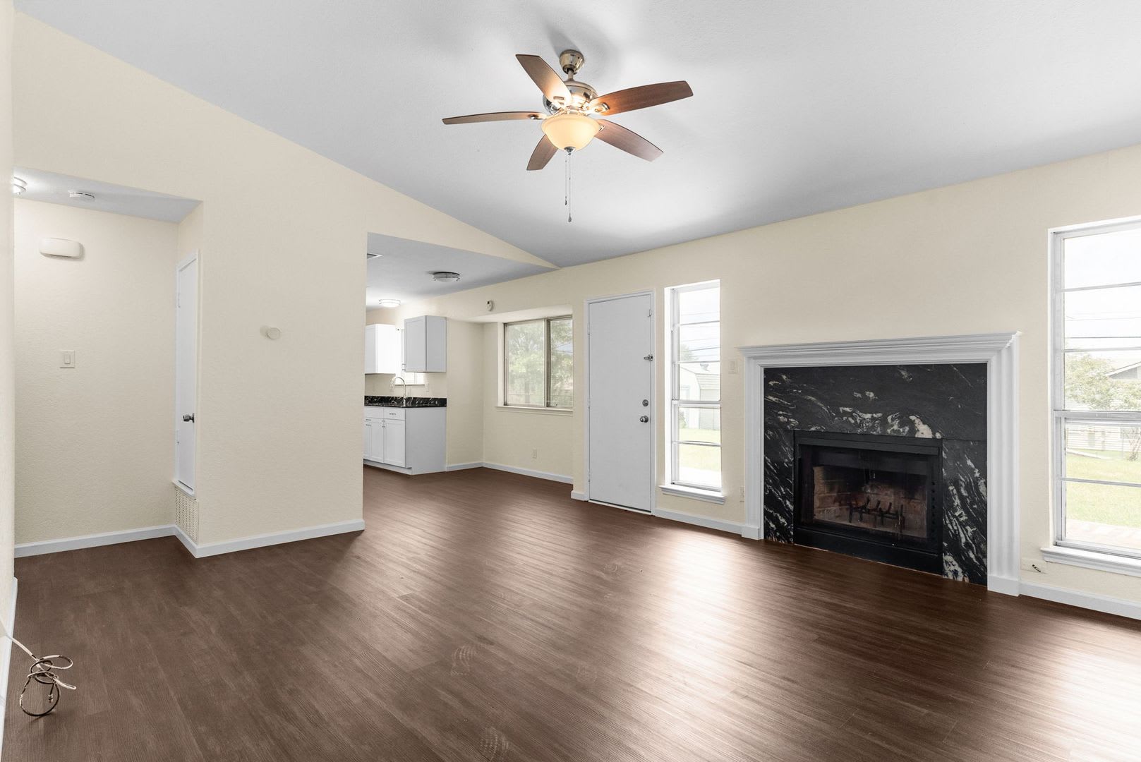 2013 Hinkle Avenue – photo 2