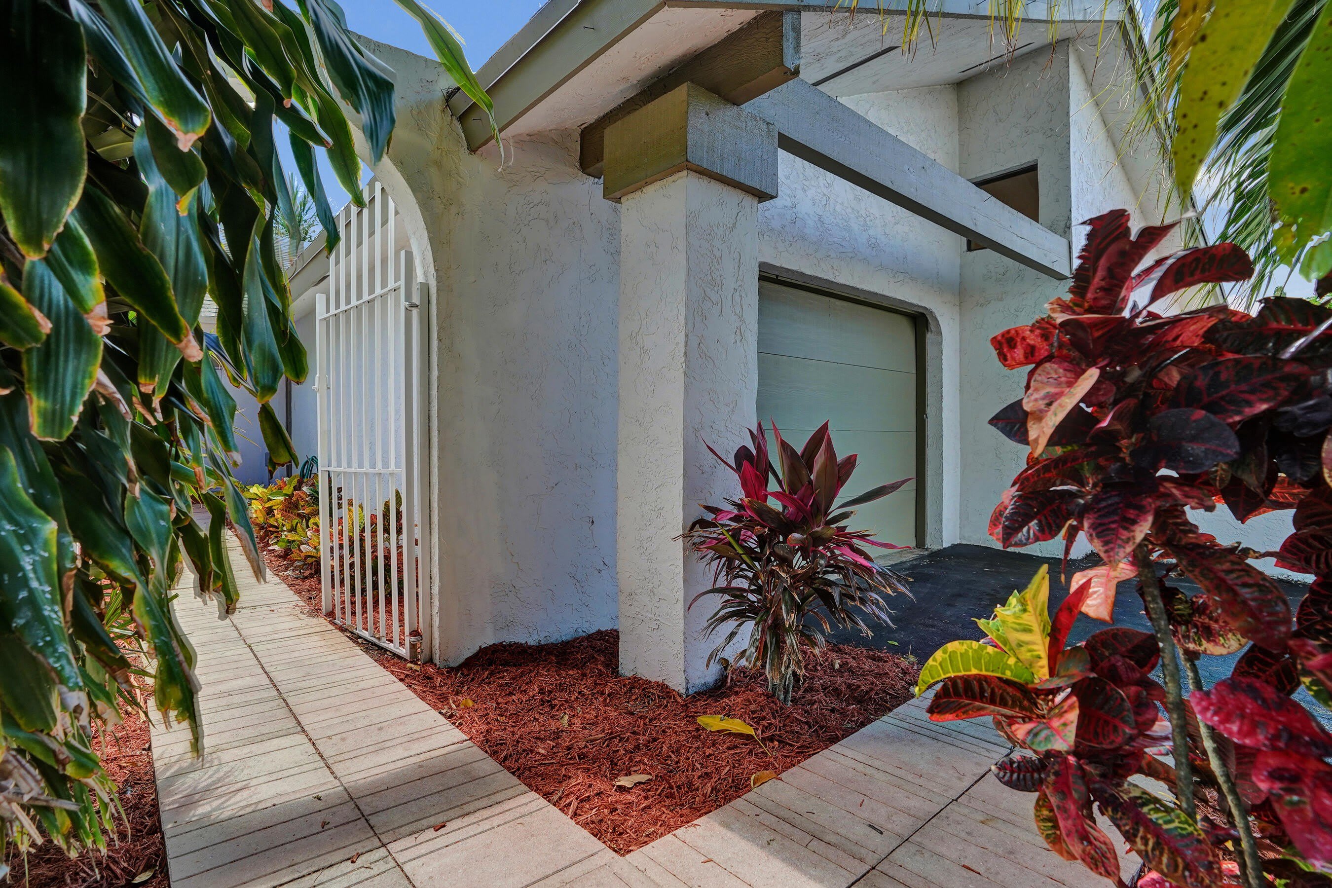 820 NW 21ST Way – photo 2