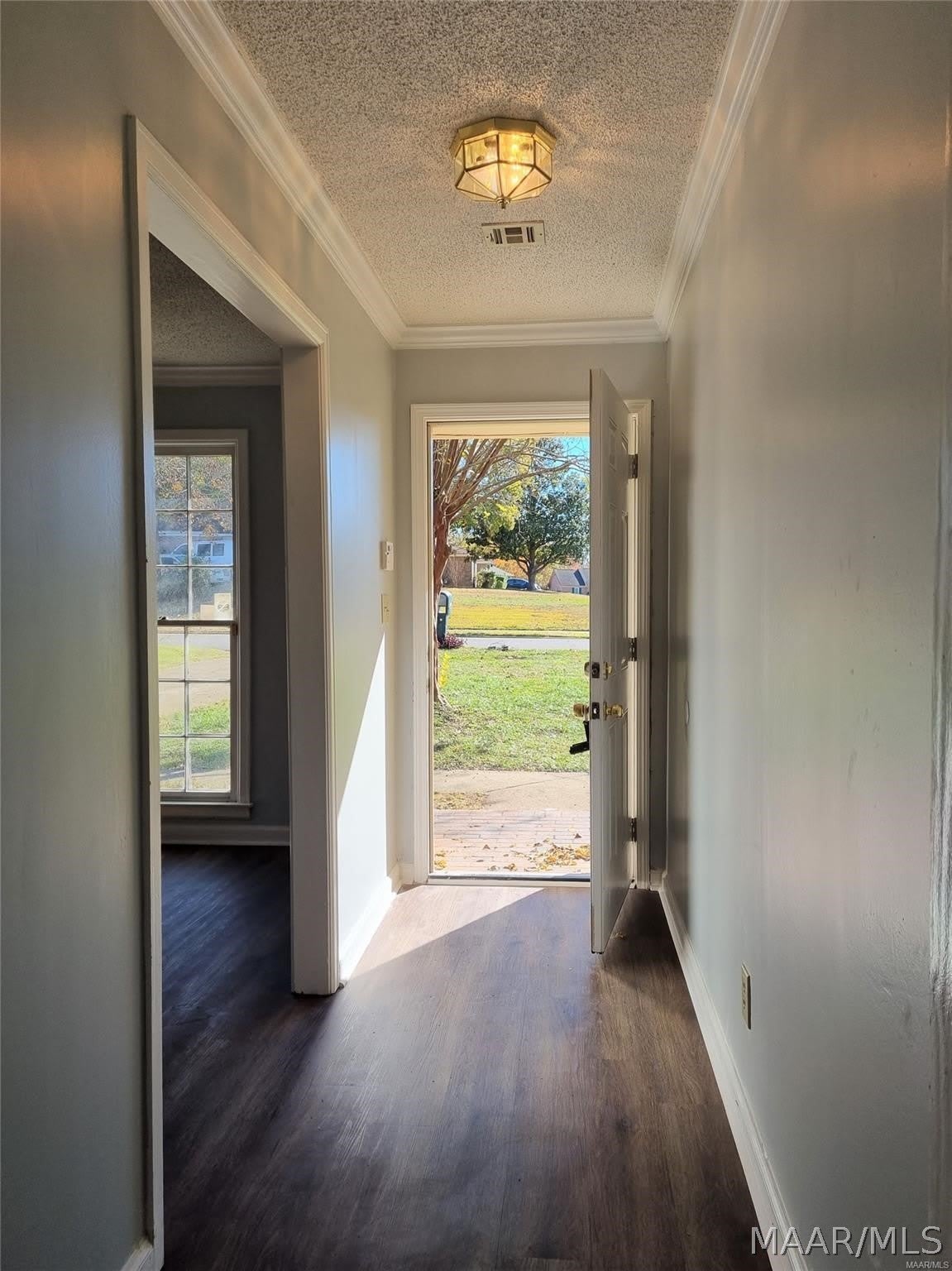 2044 EDINBURGH Drive – photo 5