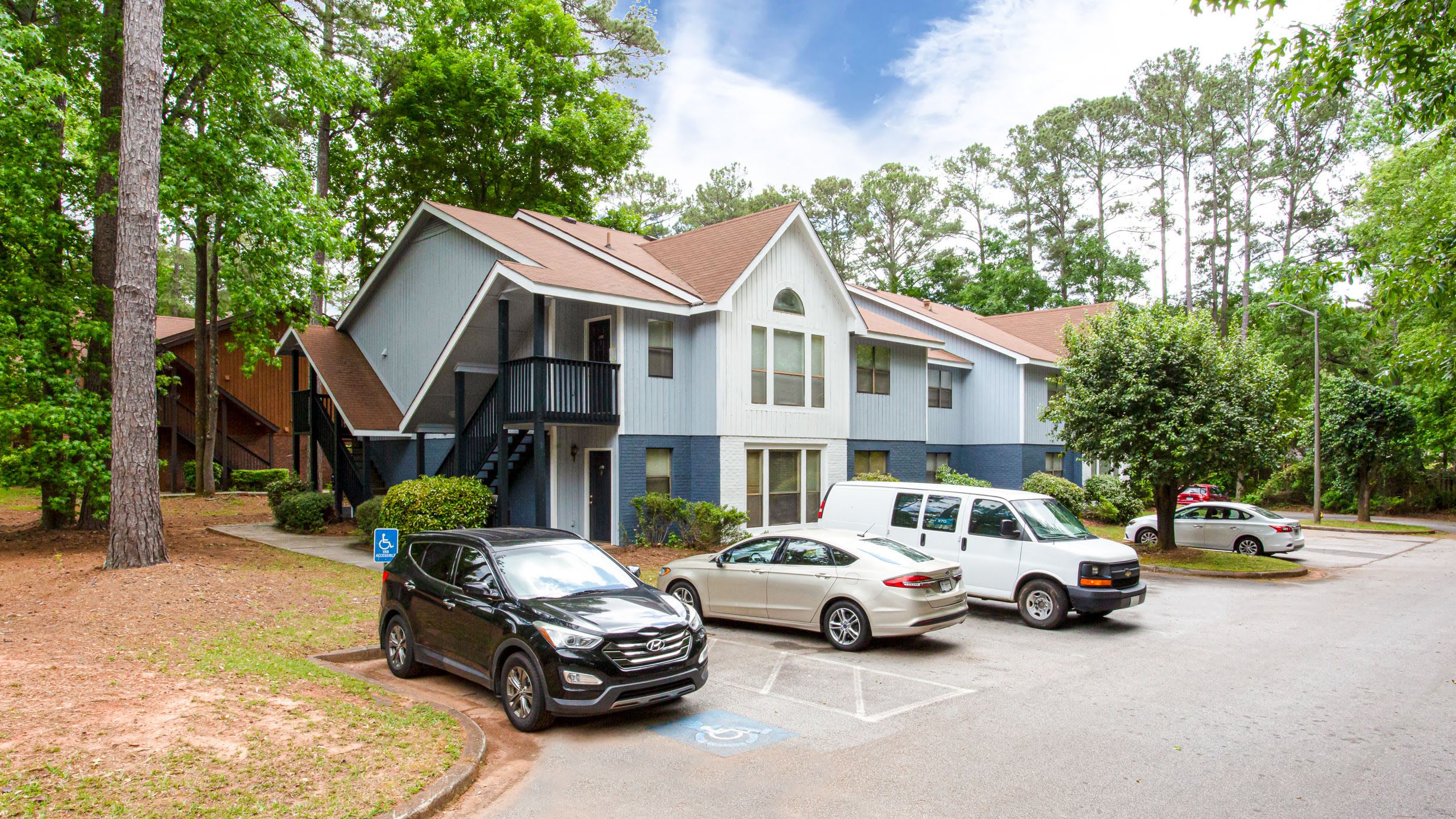 Salem Glen Apartments – photo 3