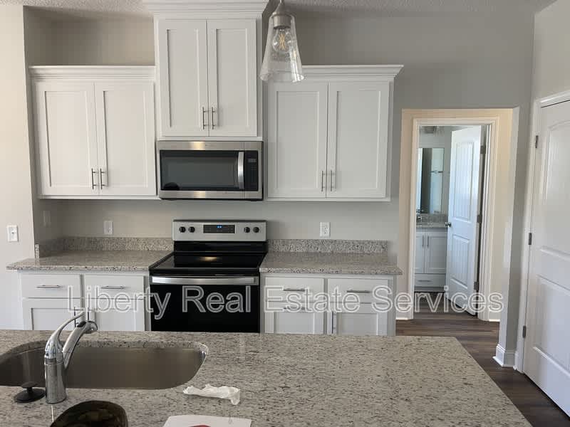 381 Mcclelland Loop NE – photo 3
