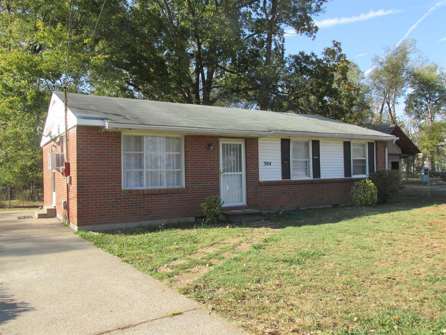 3 Bedroom 1 Bath Pet Friendly Home For Rent! – photo 1
