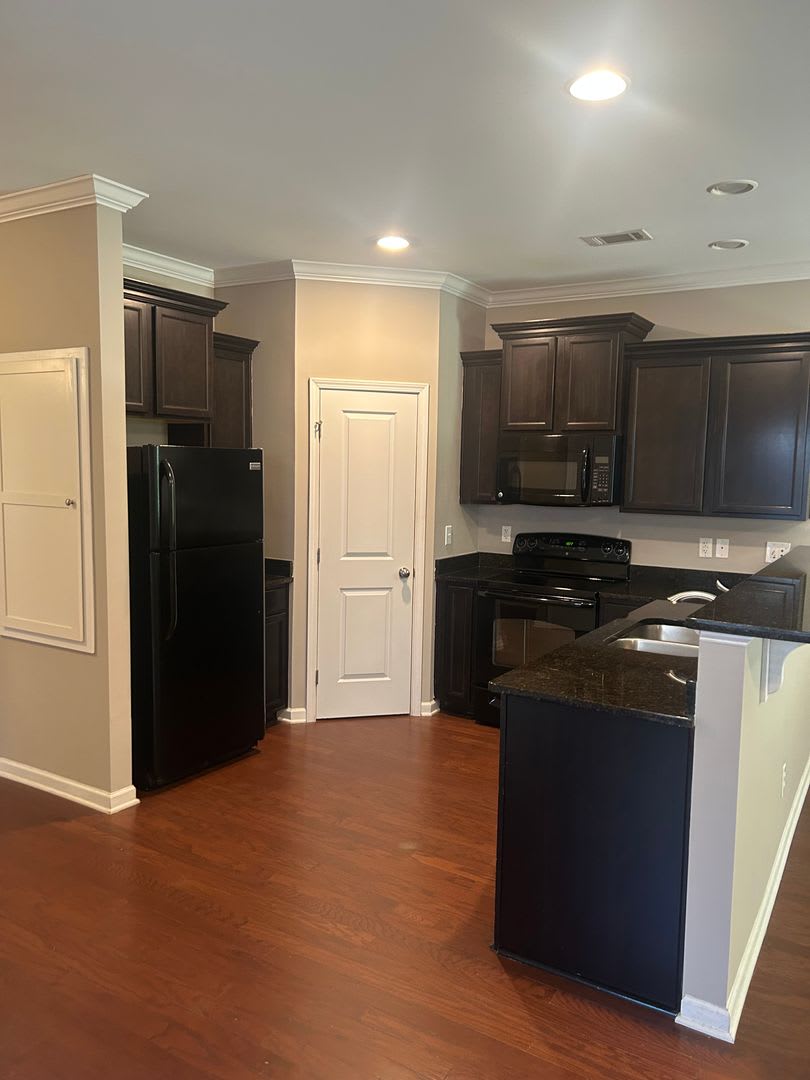 Simpsonville 3 2 5 2 100 Sf – photo 2