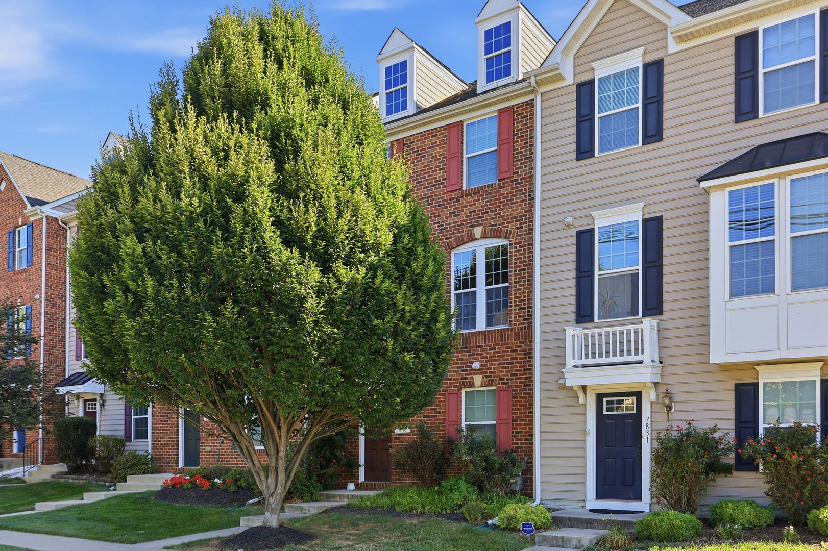 Large Townhome in Wormans Mill! – photo 1