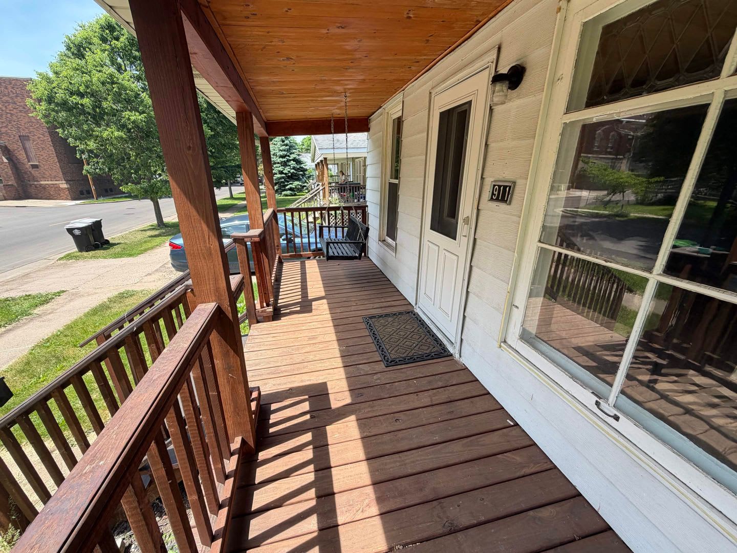 1 595 2Bd 1 5Ba 911 2Nd Ave Available Now – photo 3