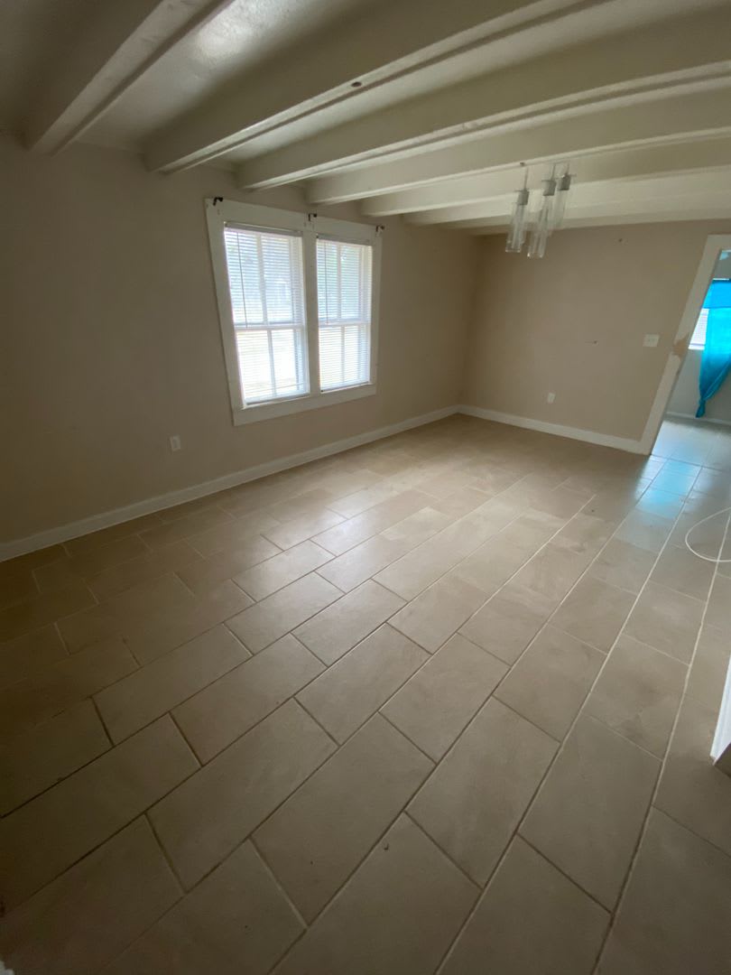 1144 Howard St – photo 3