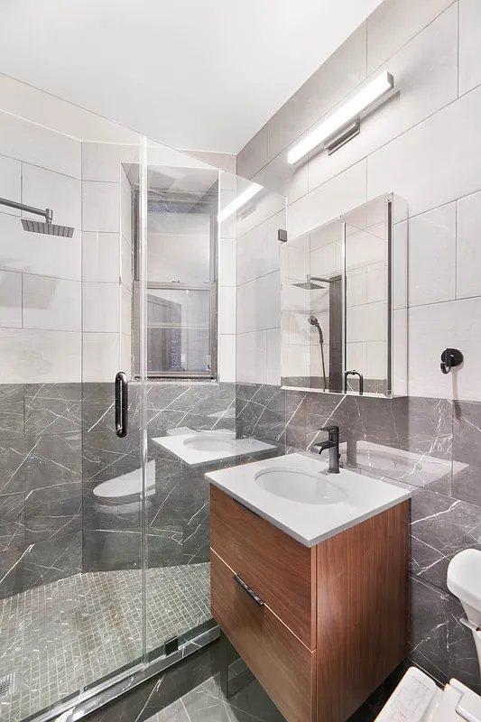 437 West 46th Street – photo 4