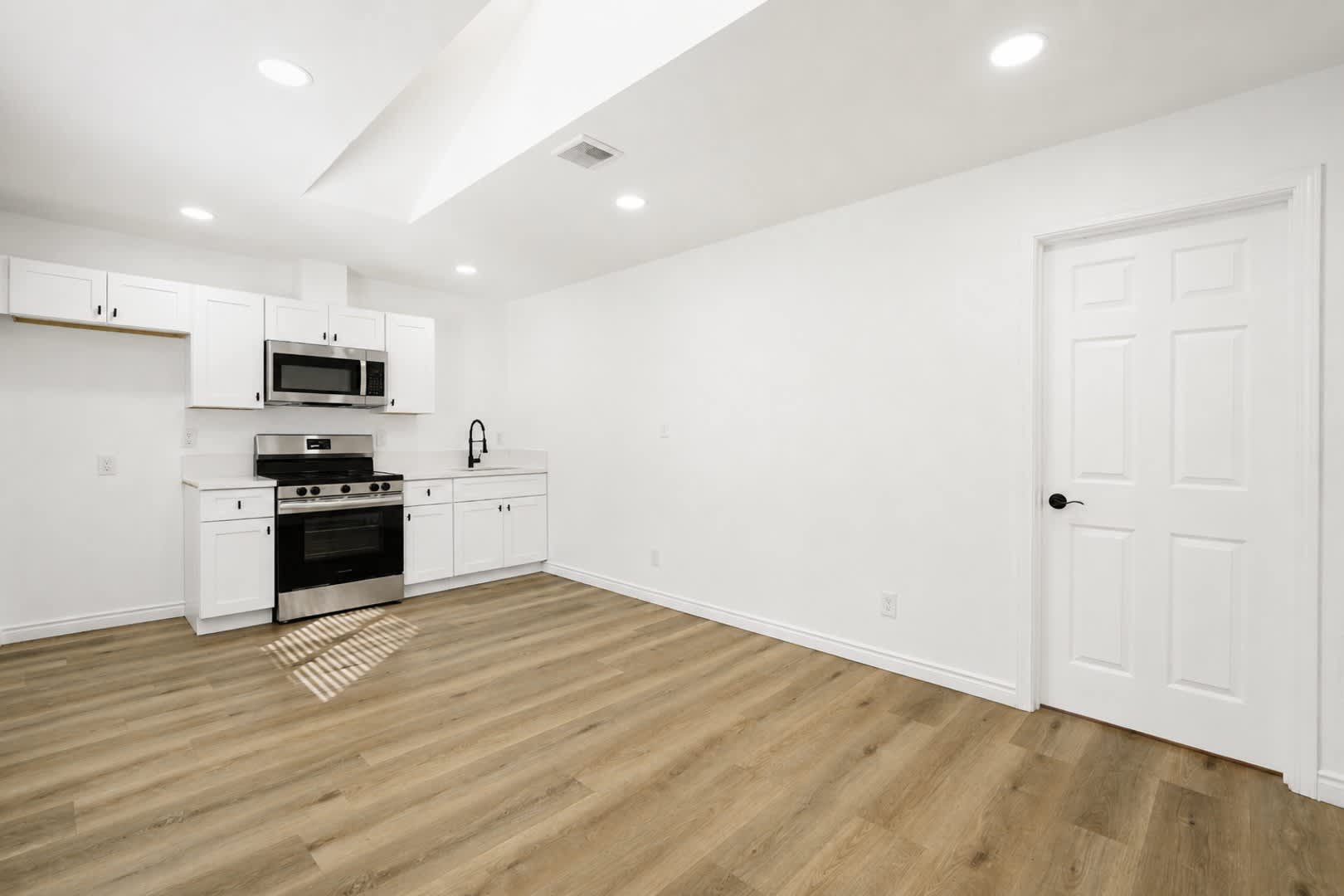5822 Virginia Place – photo 4