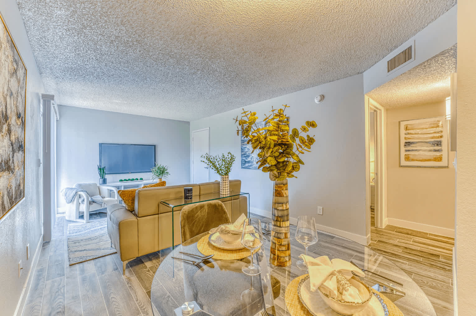 Las Brisas Apartment Homes – photo 5