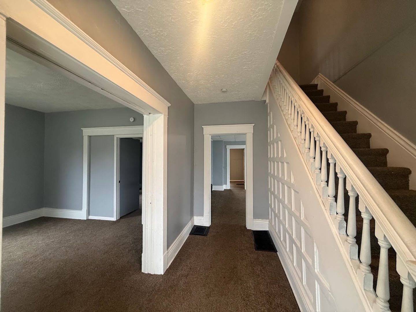 Four bedroom 1.5 bedroom single family home for rent – photo 2