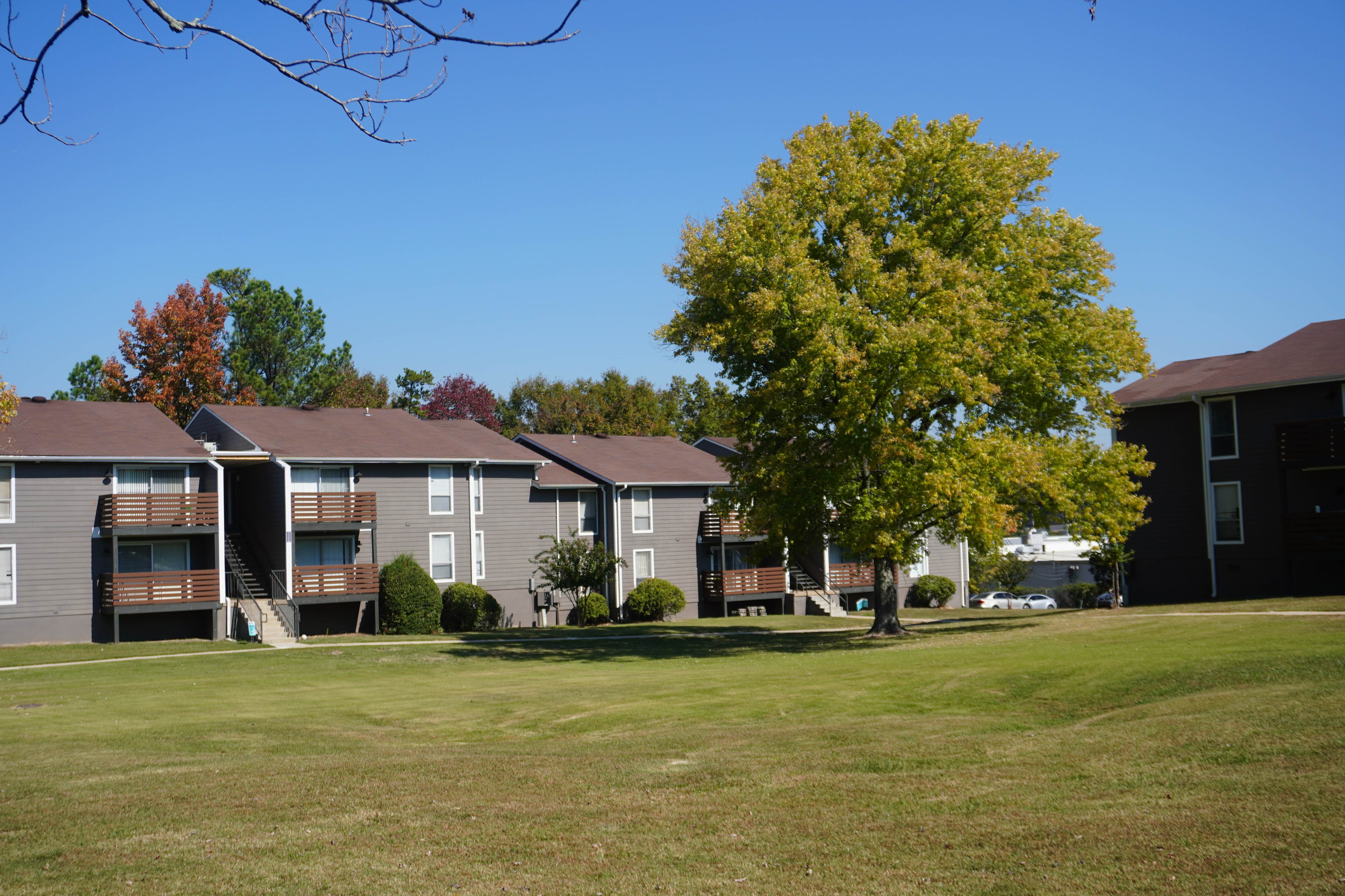 Raintree Apartments – photo 2