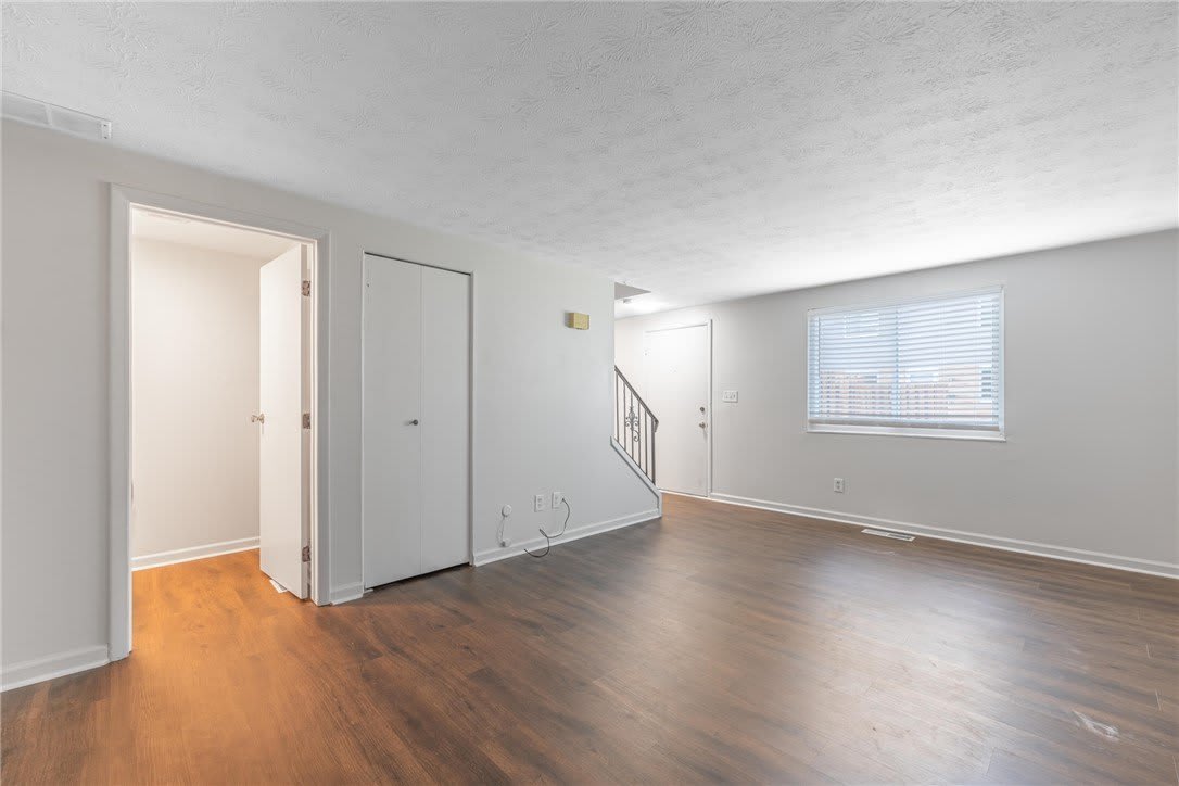 1643 Mars Hill Drive – photo 3