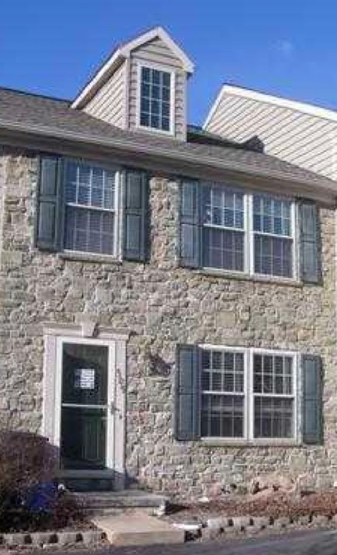 505 Indian Rock Circle Elizabethtown Pa 17022 – photo 1