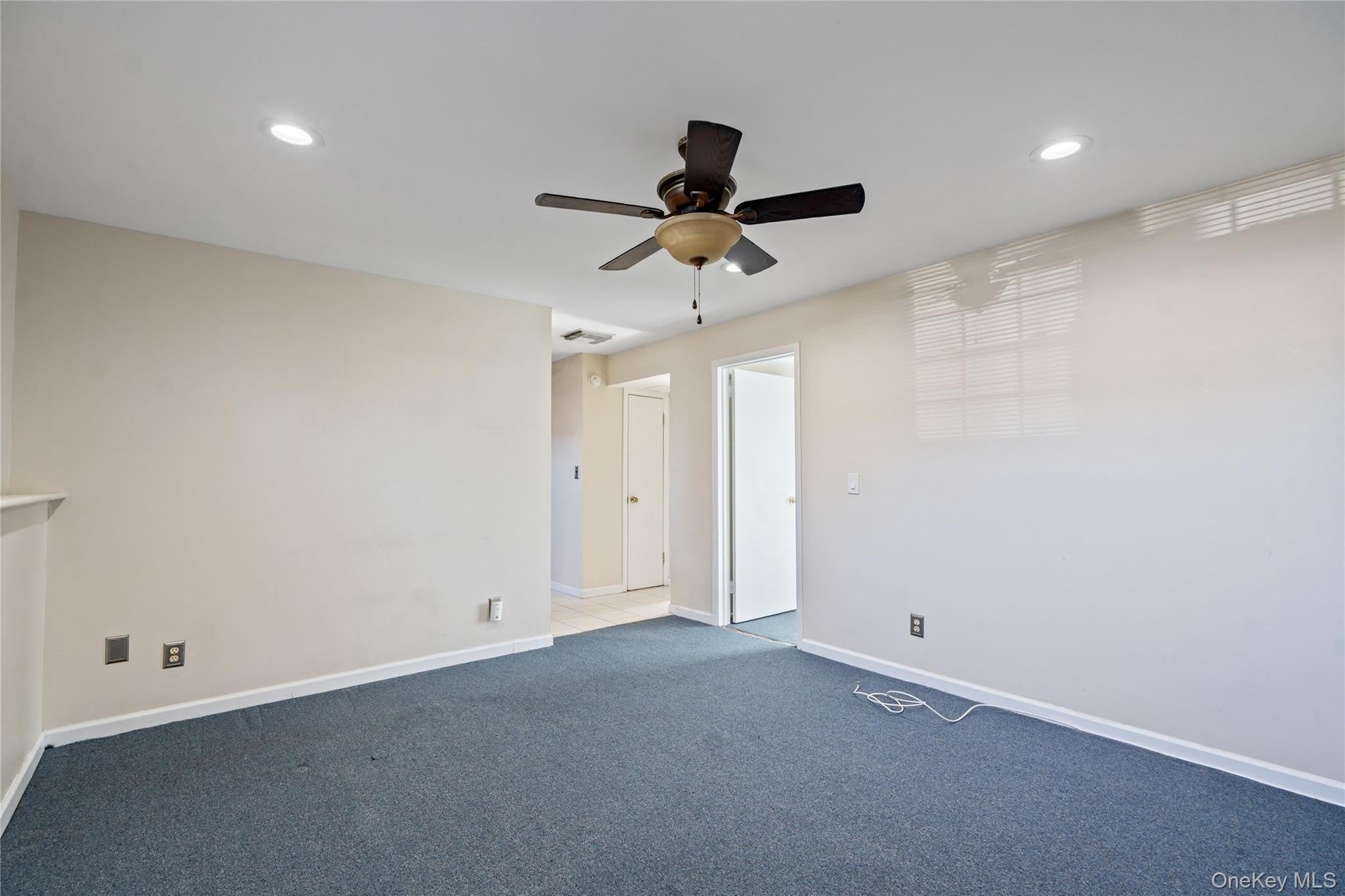 445 S Wellwood Avenue – photo 4
