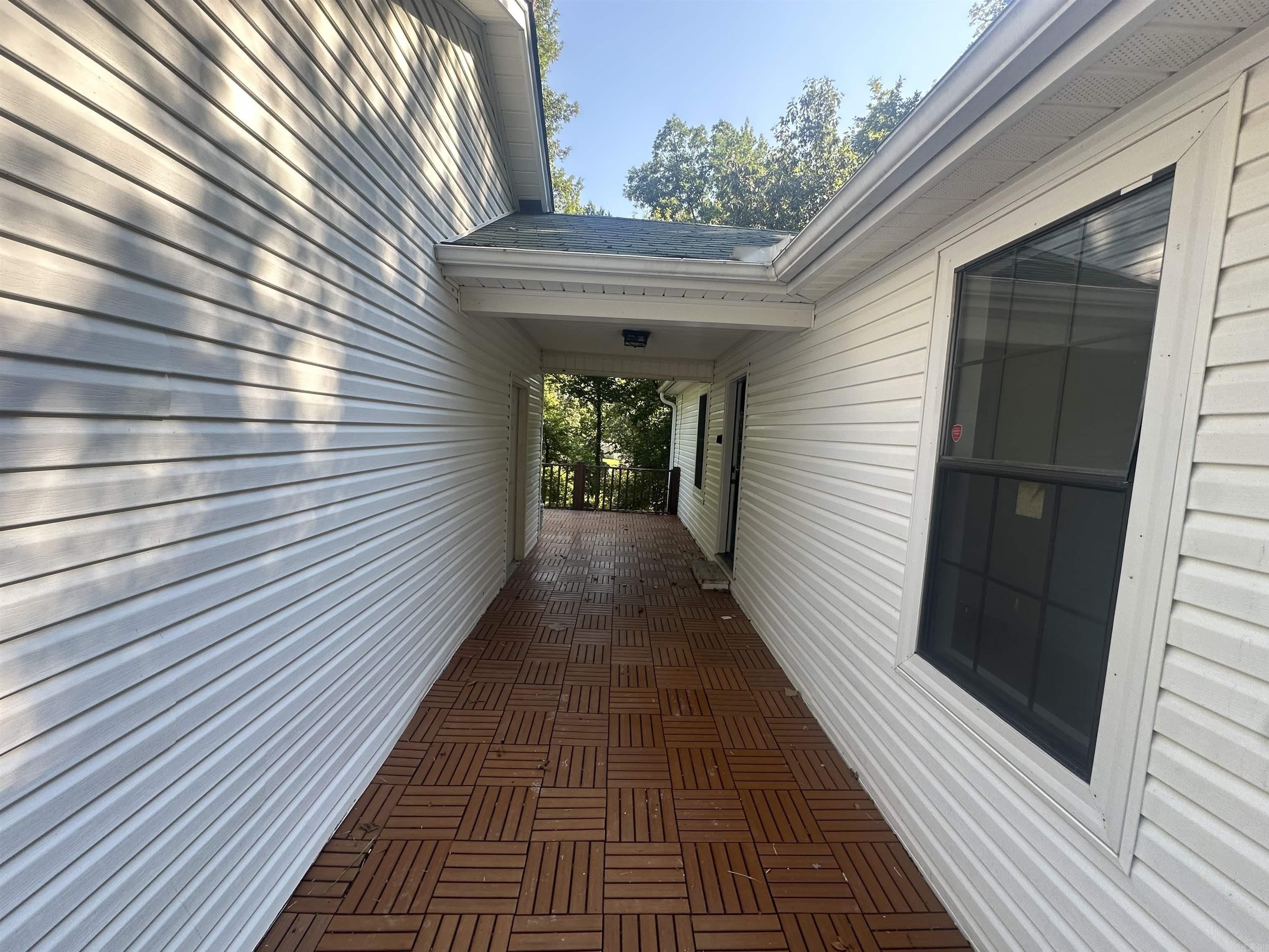 5900 Foxboro Drive – photo 4