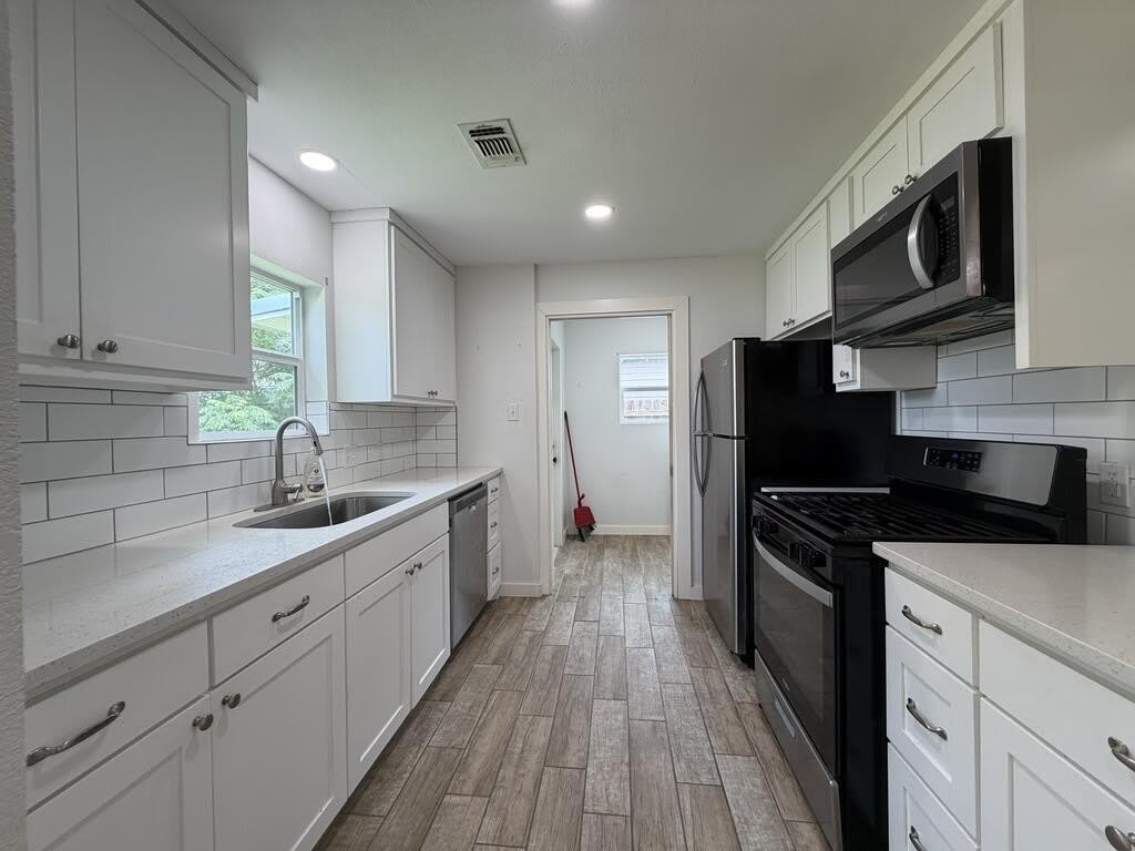 804 Clay St – photo 4