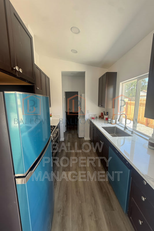 10047 Woodpark Dr – photo 2