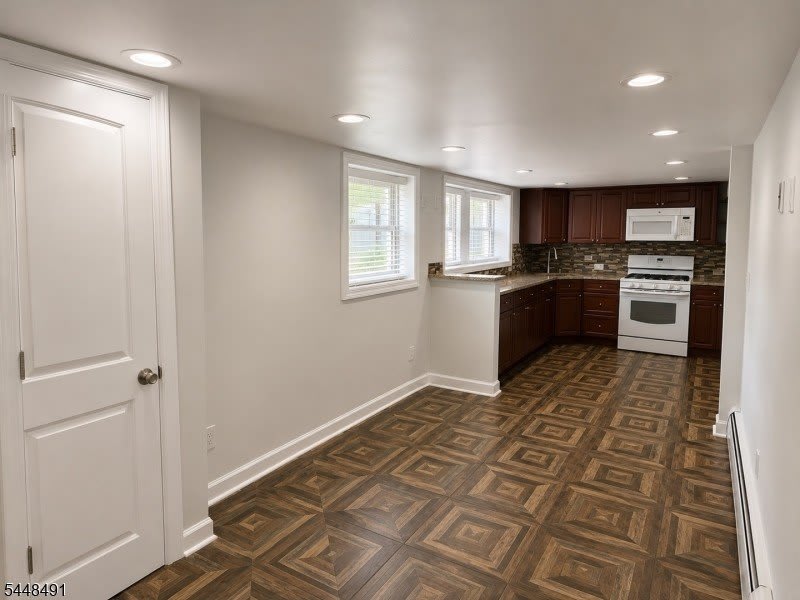 112 Chestnut St – photo 3