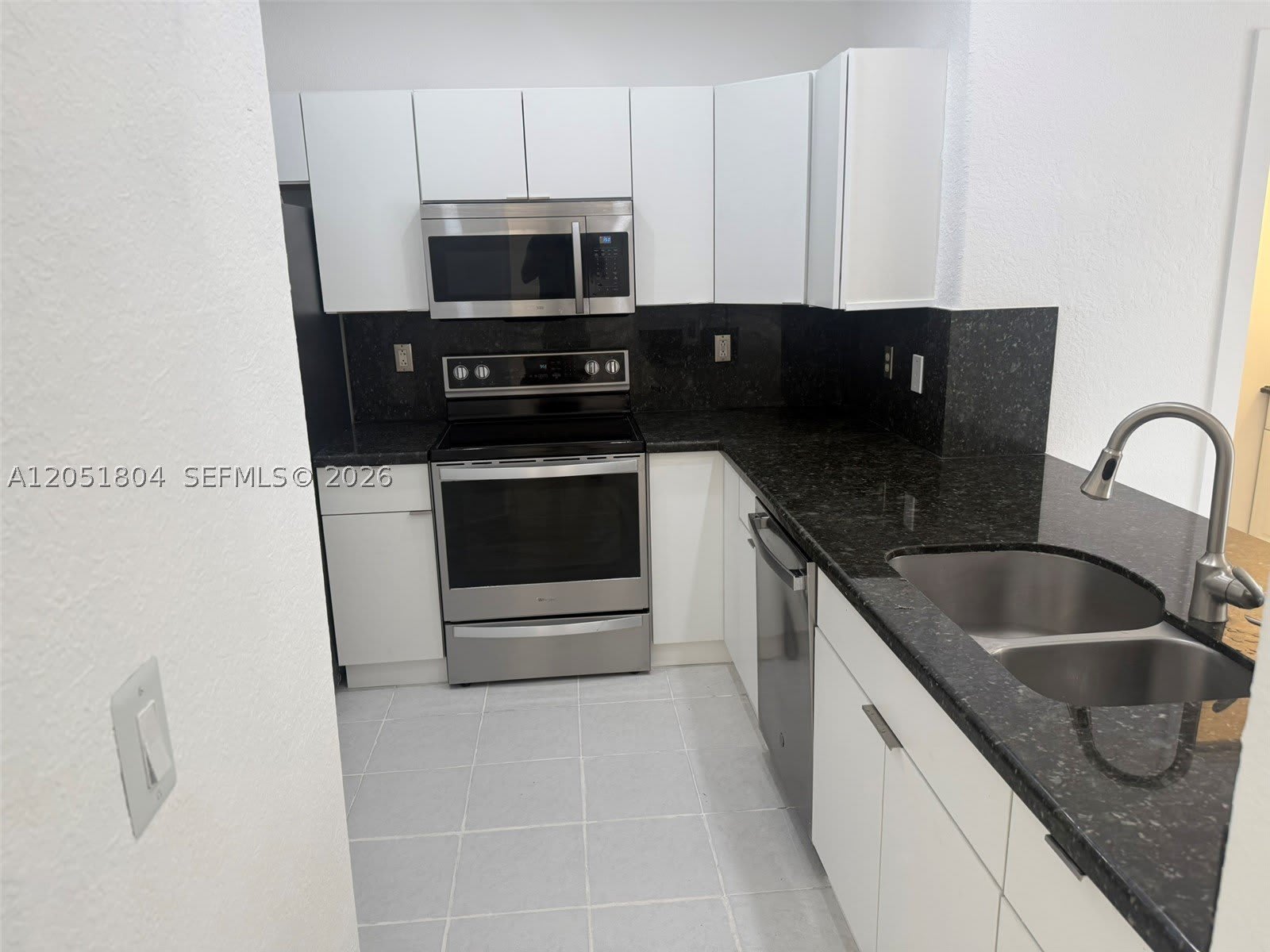 3873 SW 171st Ter0 – photo 4