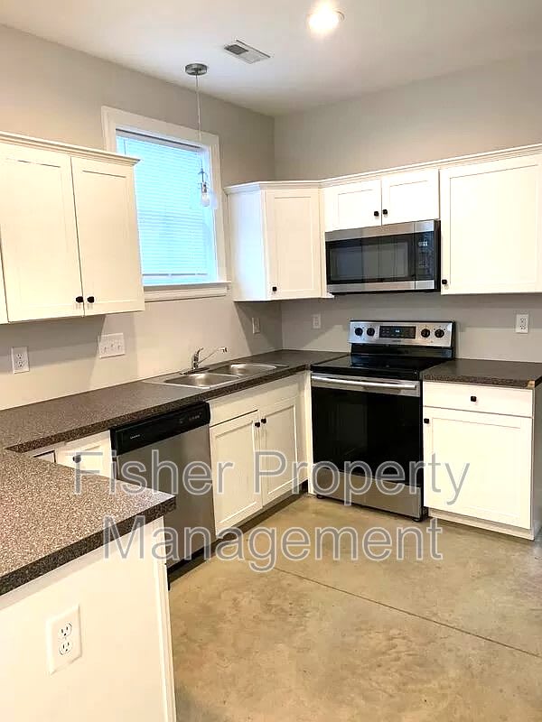 1415 Spotsylvania St – photo 4