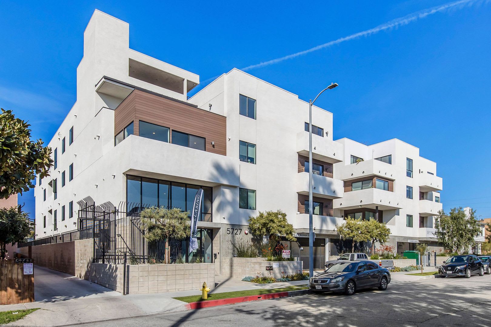 H Wood Apartments – photo 2