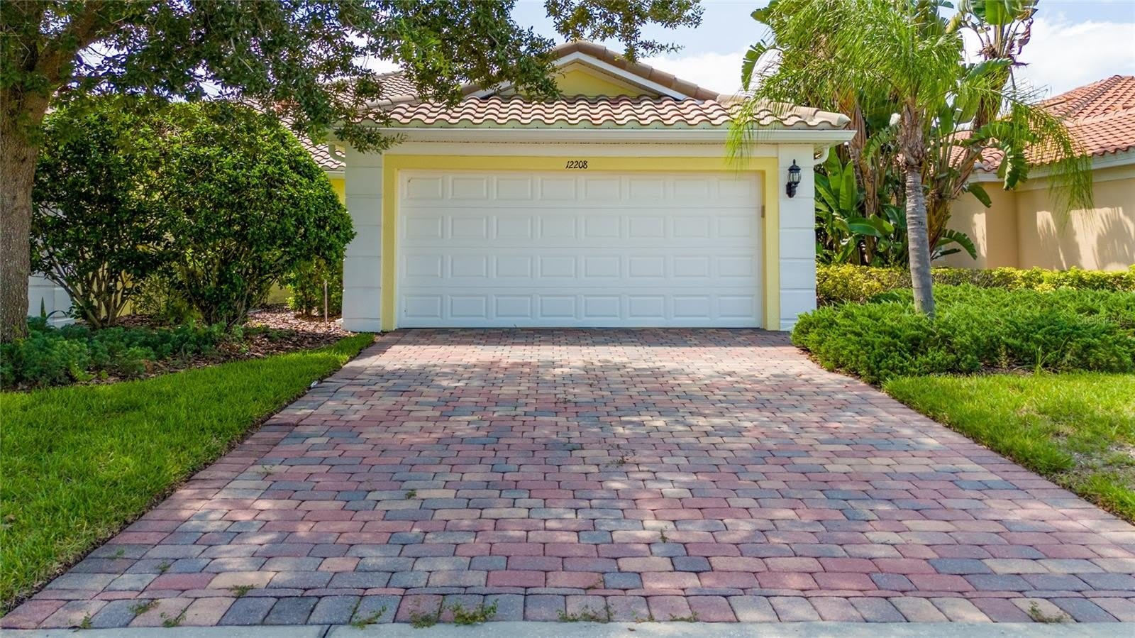 12208 PESCARA Lane – photo 3
