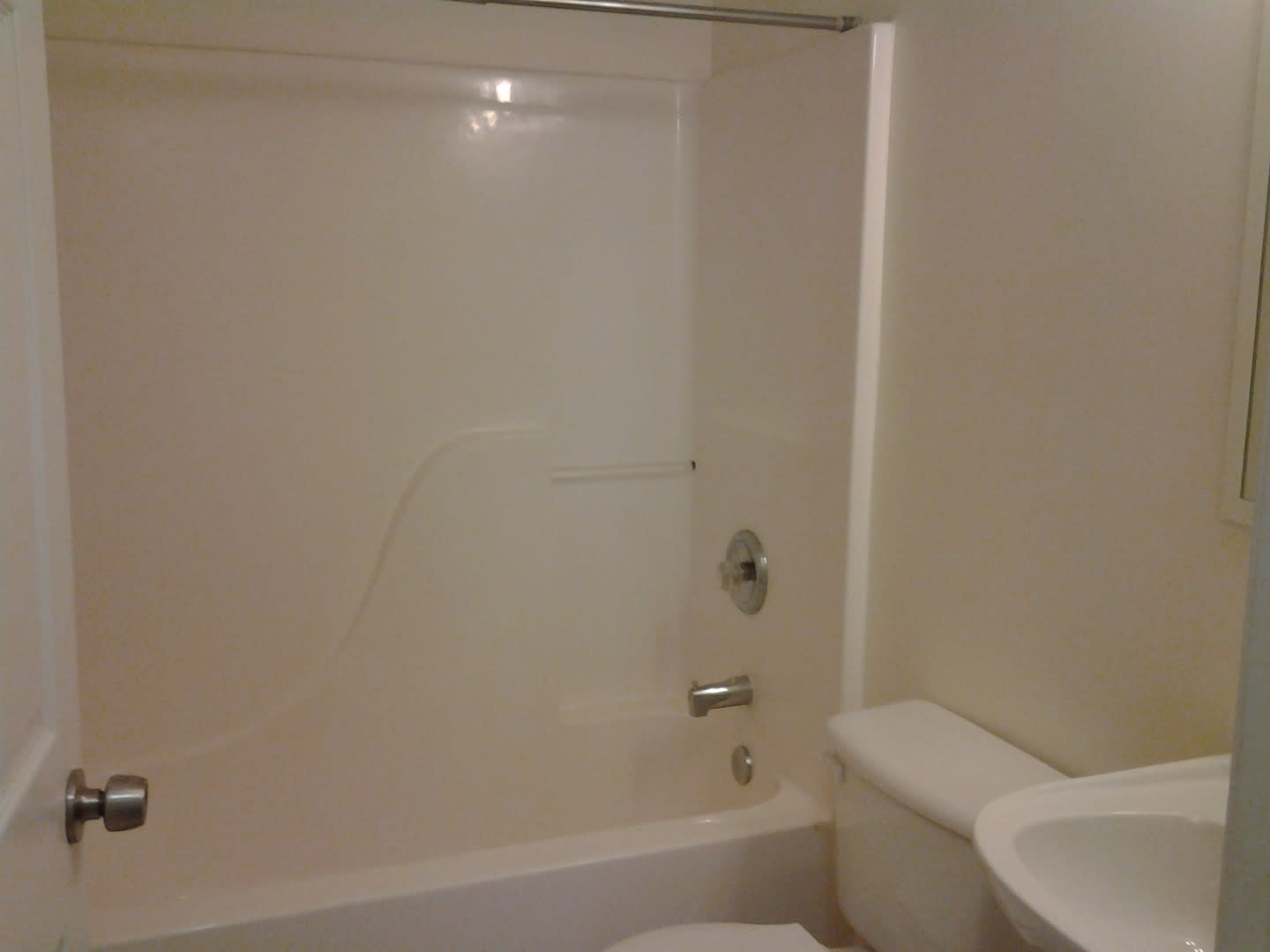 3 Bedroom, 2 Bathroom Home – photo 5