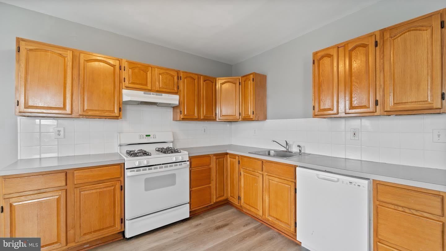 203 S SPRINGFIELD Road – photo 5