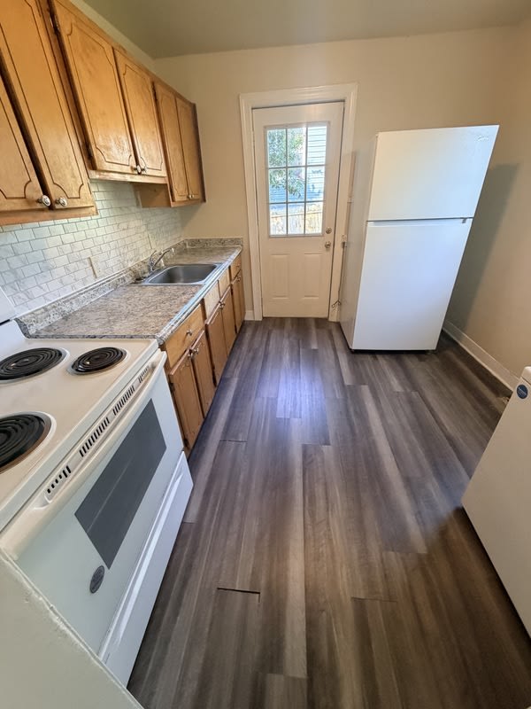 1915 Chelsea st – photo 1