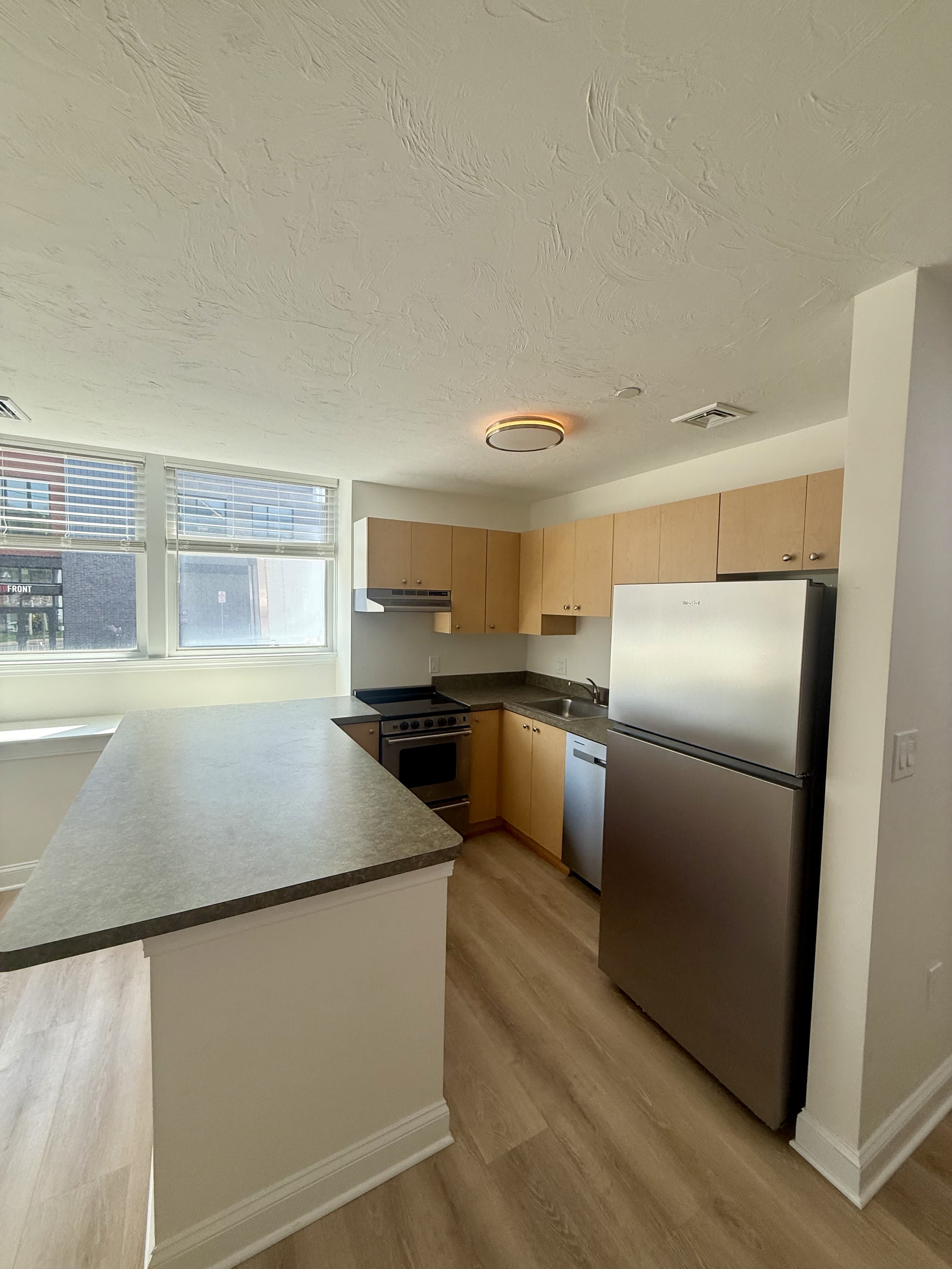 11 Front Street – photo 2