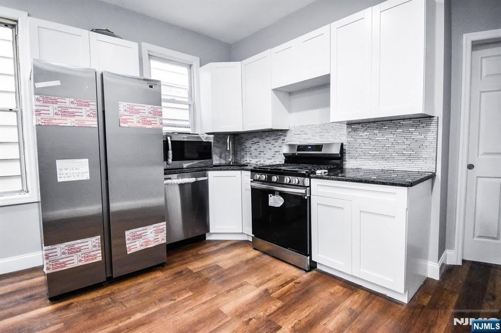 17 Troy Street – photo 2