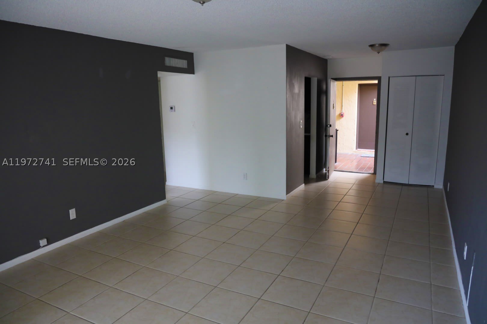 13714 SW 90th Ave – photo 3