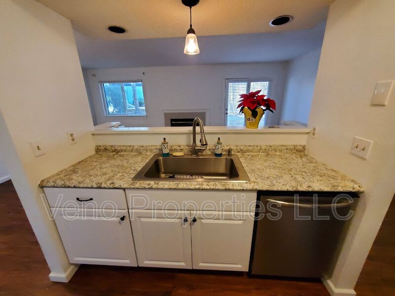 111 Yorktown Dr. – photo 3