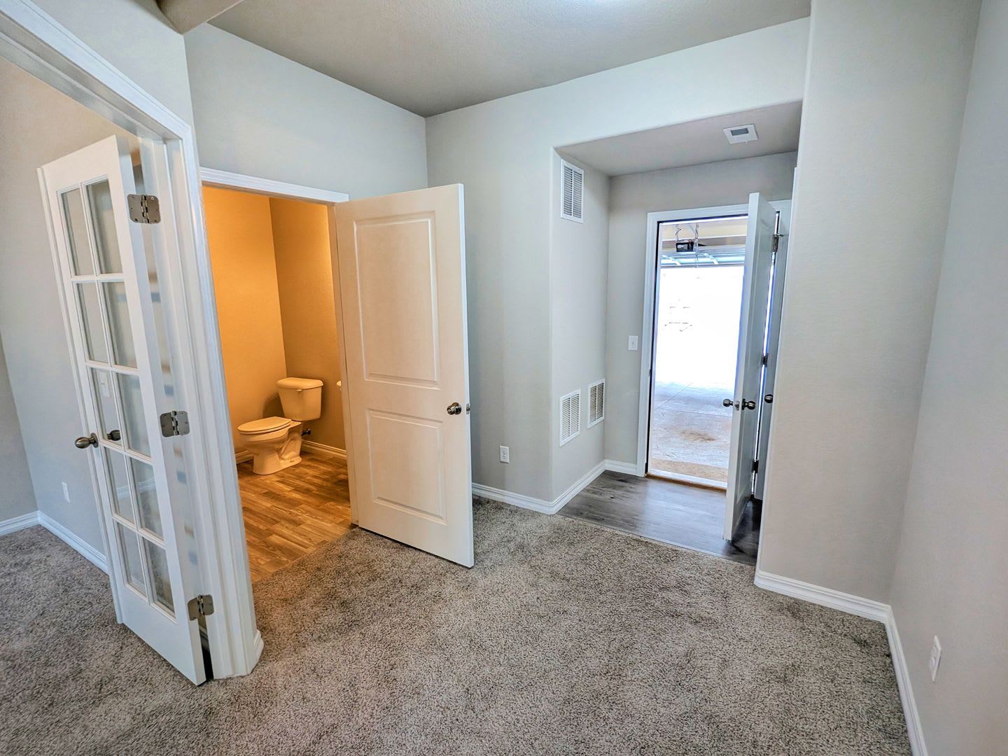 Three Bedroom Townhome – photo 5