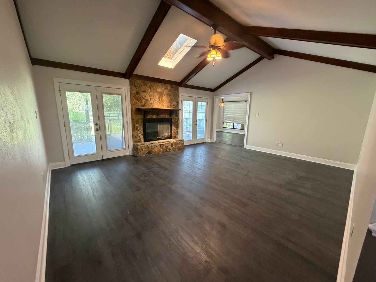 Remodeled 3 Bedroom Home In Keithville – photo 2
